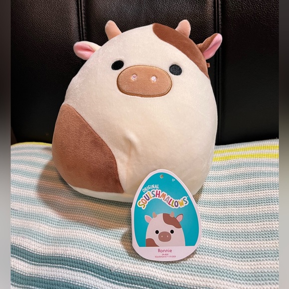 Squishmallows Other - Ronnie cow 8’ 2020 Bnwt Squishmallow